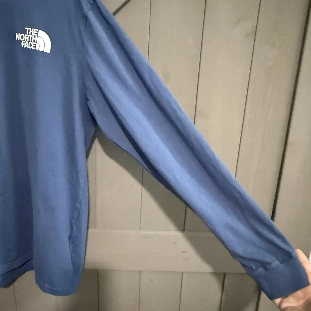 The Northface Men's Long Sleeve Blue Shirt Large - Never Stop Exploring Design